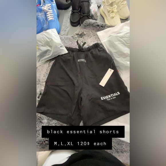 Black essential shorts